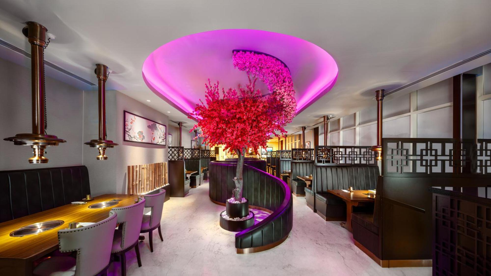 Millennium Place Доха Экстерьер фото Interior of Buddha Bar London