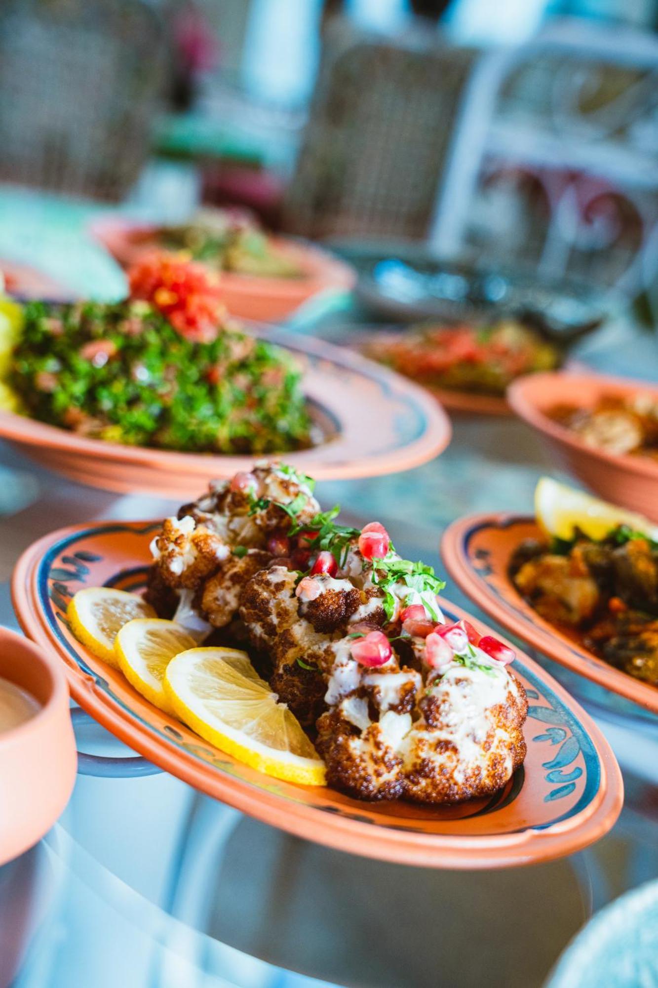 Millennium Place Доха Экстерьер фото Lebanese cuisine