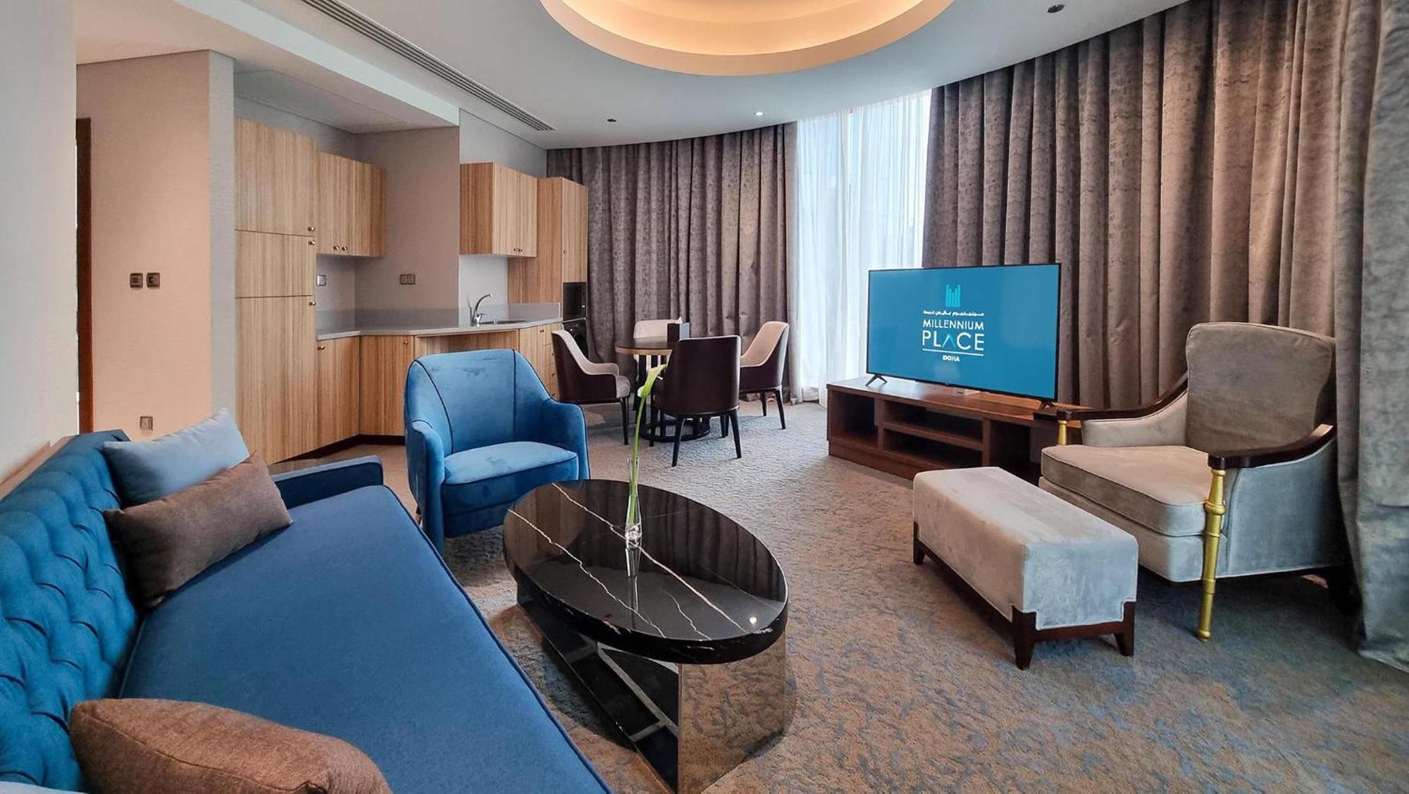 Millennium Place Доха Экстерьер фото A suite at the hotel